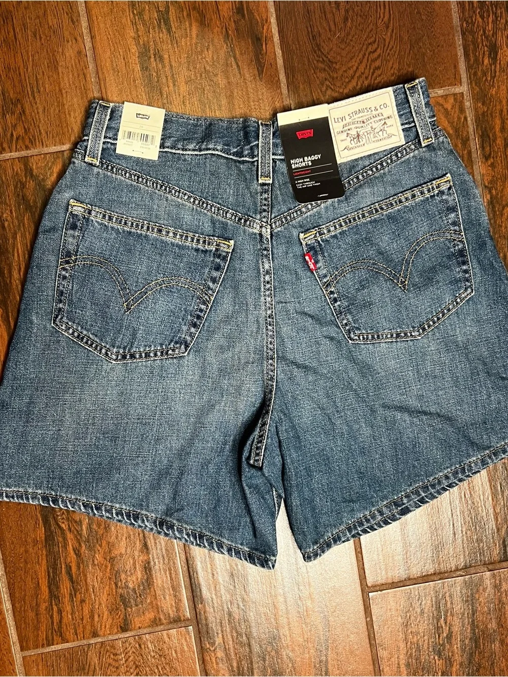 Levi’s Linen Denim Lightweight High Baggy Shorts Dark Wash Women’s 28